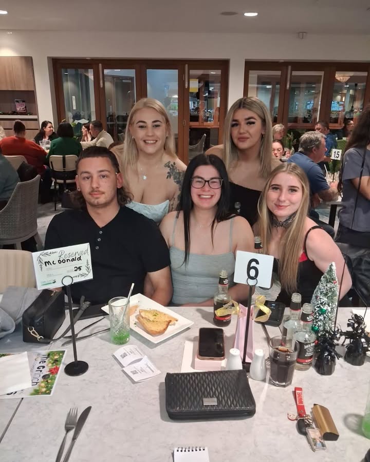 Featured image for “Hayleigh’s 21st Birthday Bash with Oak Flats Crew”