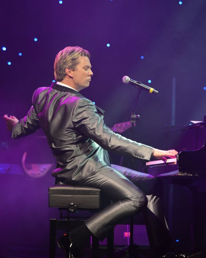 Featured image for “Billy Joel Tribute Night: Danny Elliott LIVE at Oak Flats Bowlo”