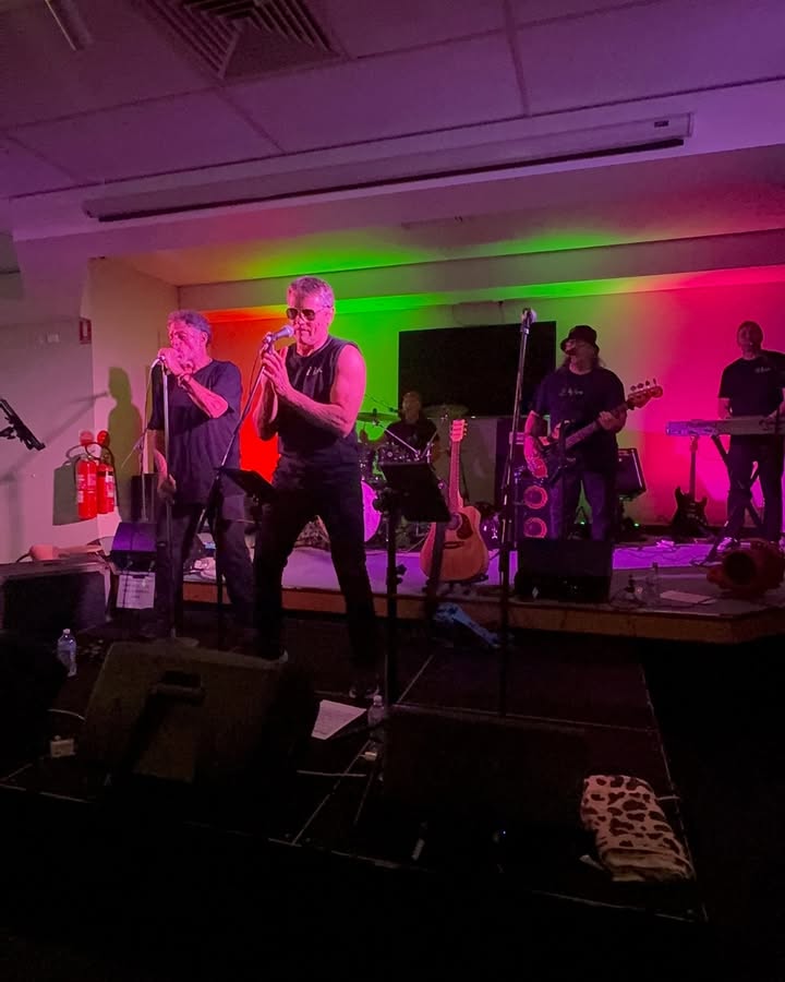 Featured image for “Welcome Back Mike Whitney: Live Music Extravaganza at Oak Flats Bowling Club”